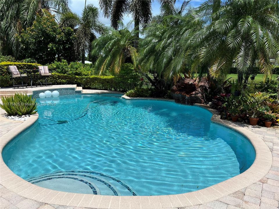 Recently Sold: $1,495,000 (4 beds, 4 baths, 3112 Square Feet)