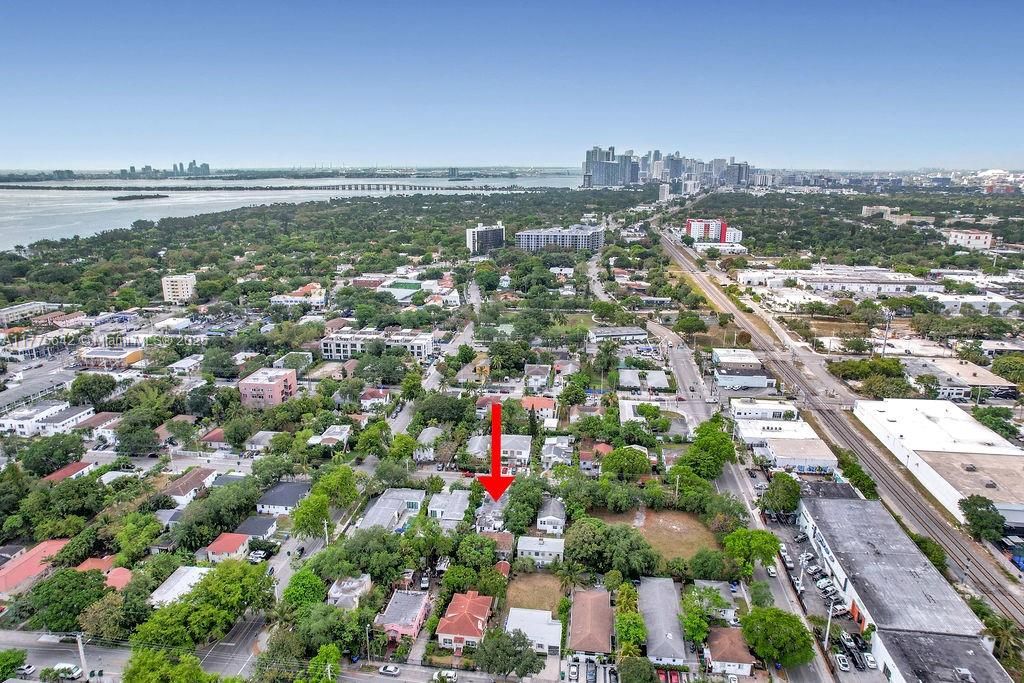 На продажу: $799,000 (5 спален, 2 ванн, 3062 Квадратных фут)