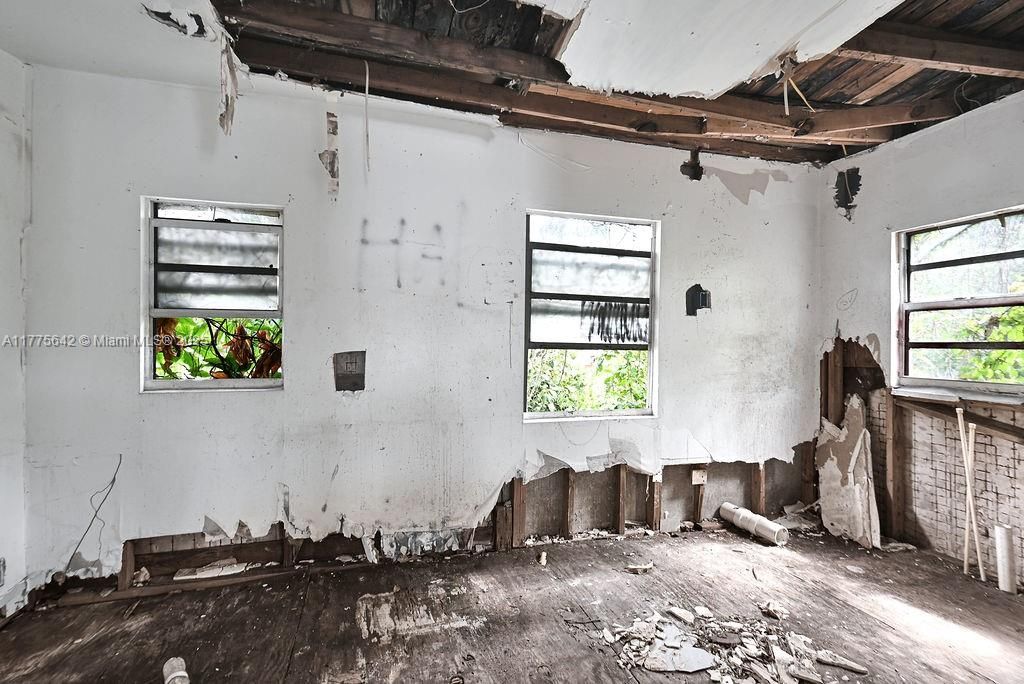 На продажу: $799,000 (5 спален, 2 ванн, 3062 Квадратных фут)