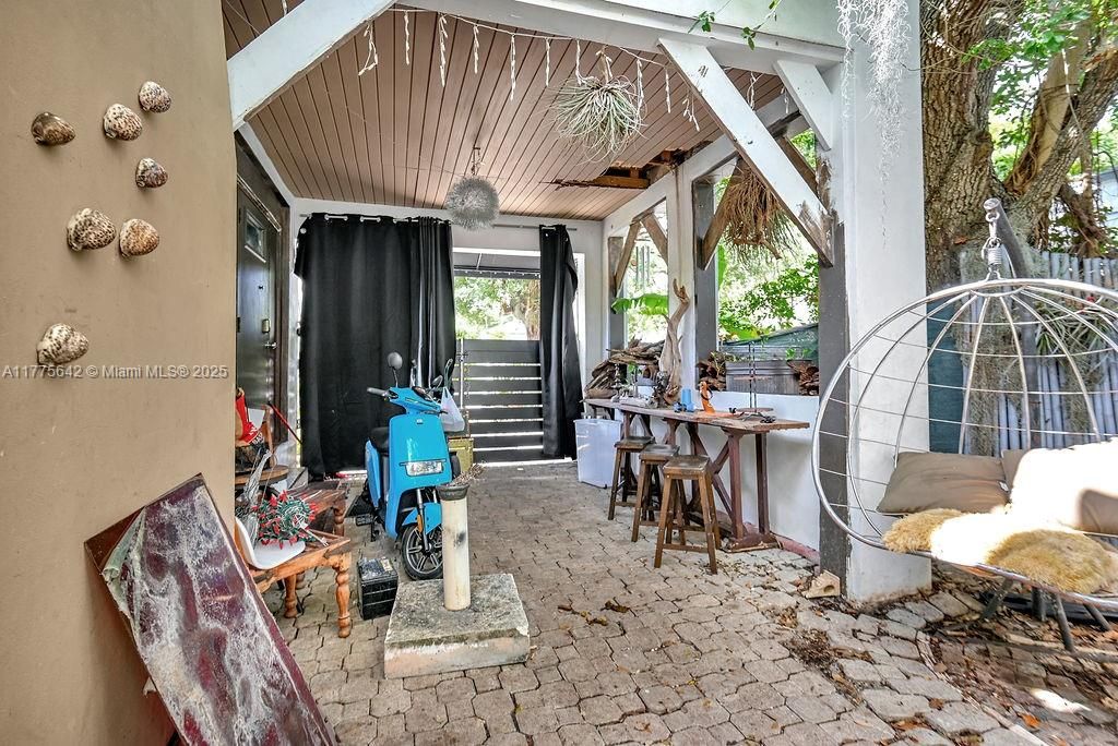 На продажу: $799,000 (5 спален, 2 ванн, 3062 Квадратных фут)