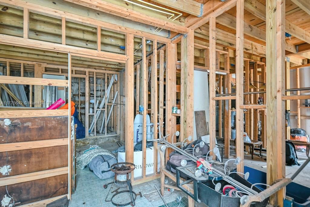 На продажу: $799,000 (5 спален, 2 ванн, 3062 Квадратных фут)