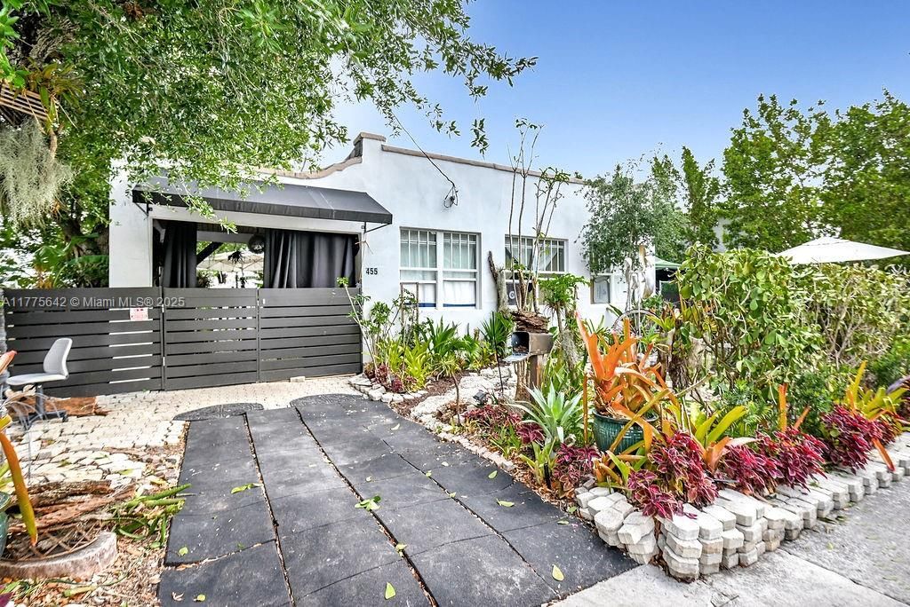 На продажу: $799,000 (5 спален, 2 ванн, 3062 Квадратных фут)