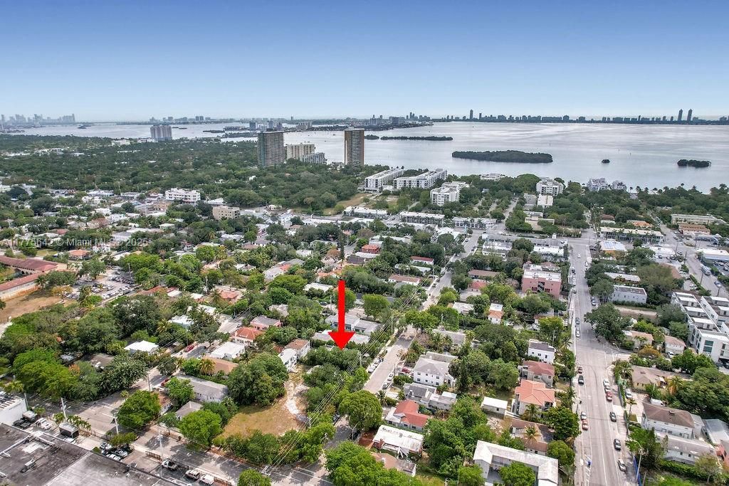 На продажу: $799,000 (5 спален, 2 ванн, 3062 Квадратных фут)