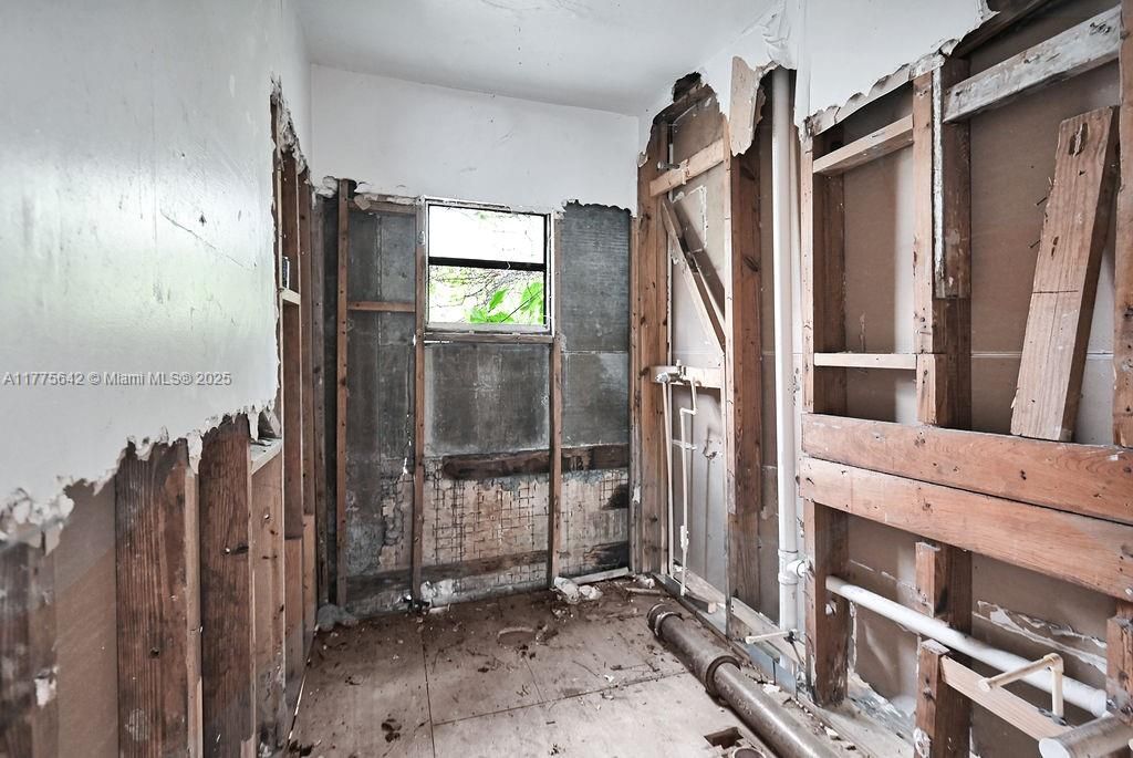 На продажу: $799,000 (5 спален, 2 ванн, 3062 Квадратных фут)