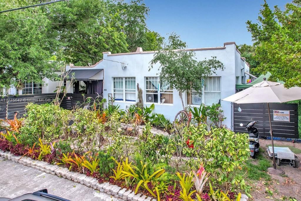 На продажу: $799,000 (5 спален, 2 ванн, 3062 Квадратных фут)