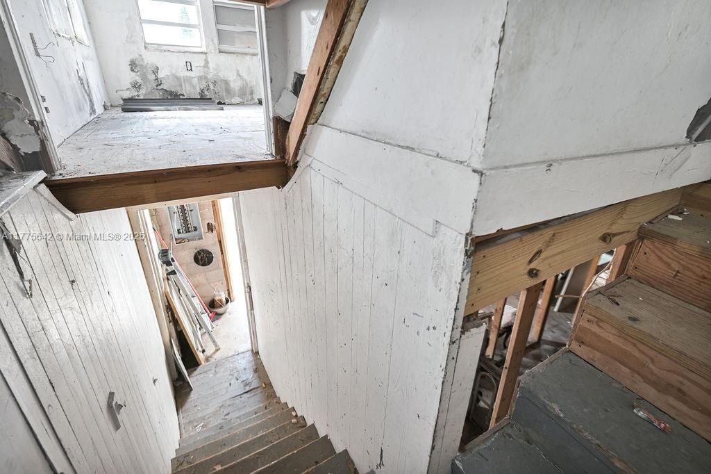 На продажу: $799,000 (5 спален, 2 ванн, 3062 Квадратных фут)