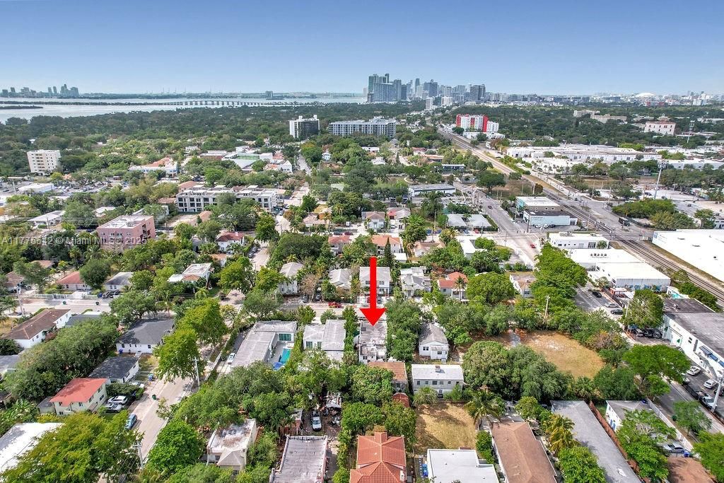 На продажу: $799,000 (5 спален, 2 ванн, 3062 Квадратных фут)