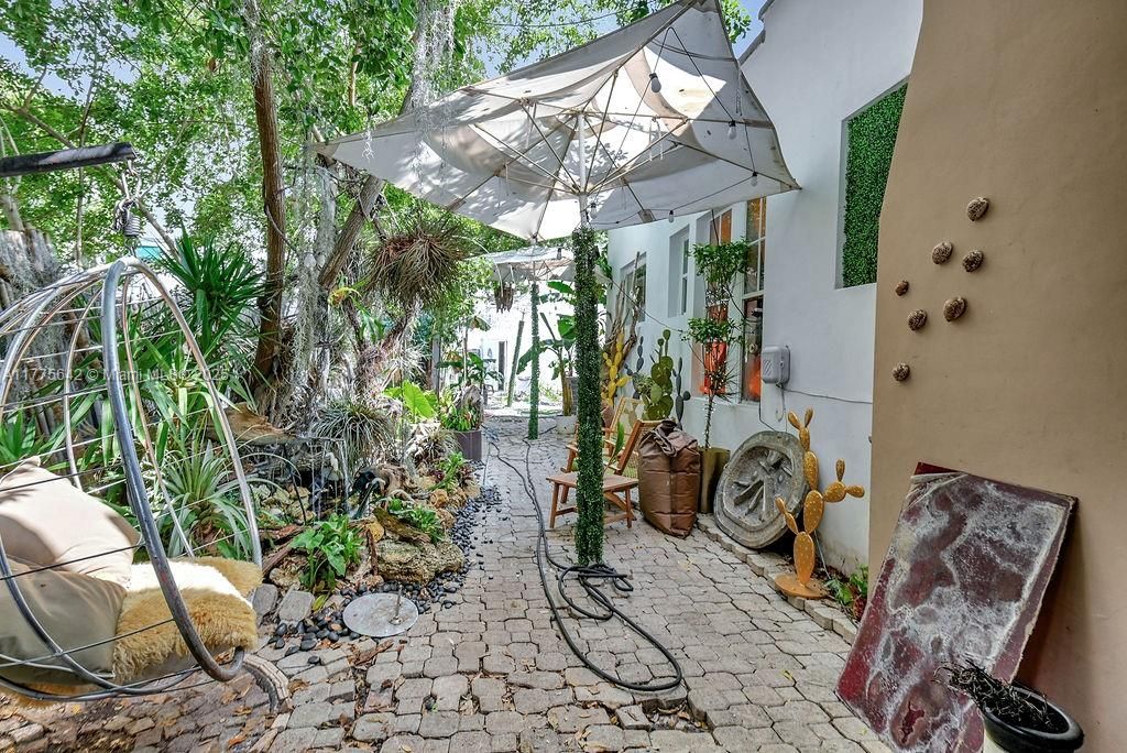 На продажу: $799,000 (5 спален, 2 ванн, 3062 Квадратных фут)