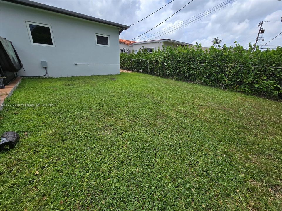 Activo con contrato: $1,095,000 (5 camas, 4 baños, 3366 Pies cuadrados)