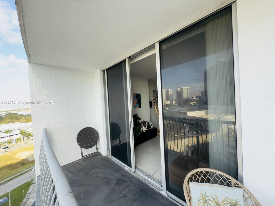 На продажу: $315,000 (1 спален, 1 ванн, 791 Квадратных фут)