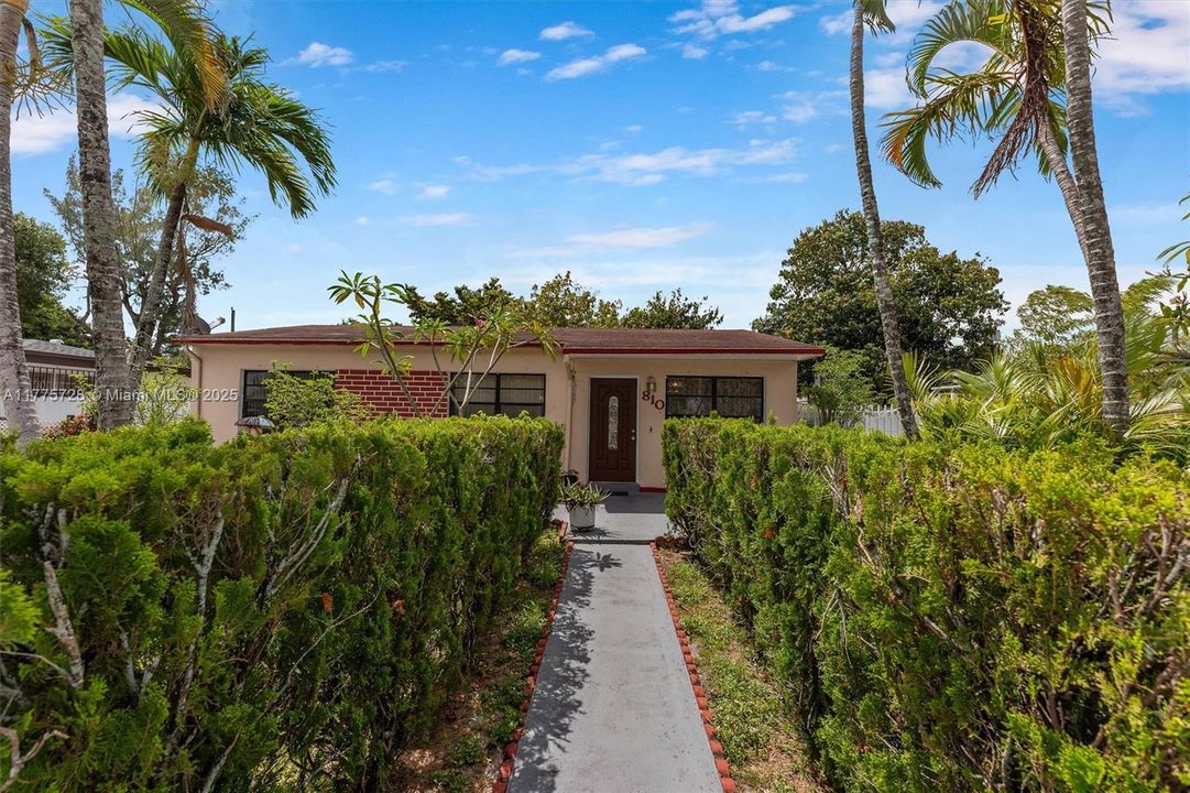 Vendido Recientemente: $399,999 (3 camas, 1 baños, 1479 Pies cuadrados)