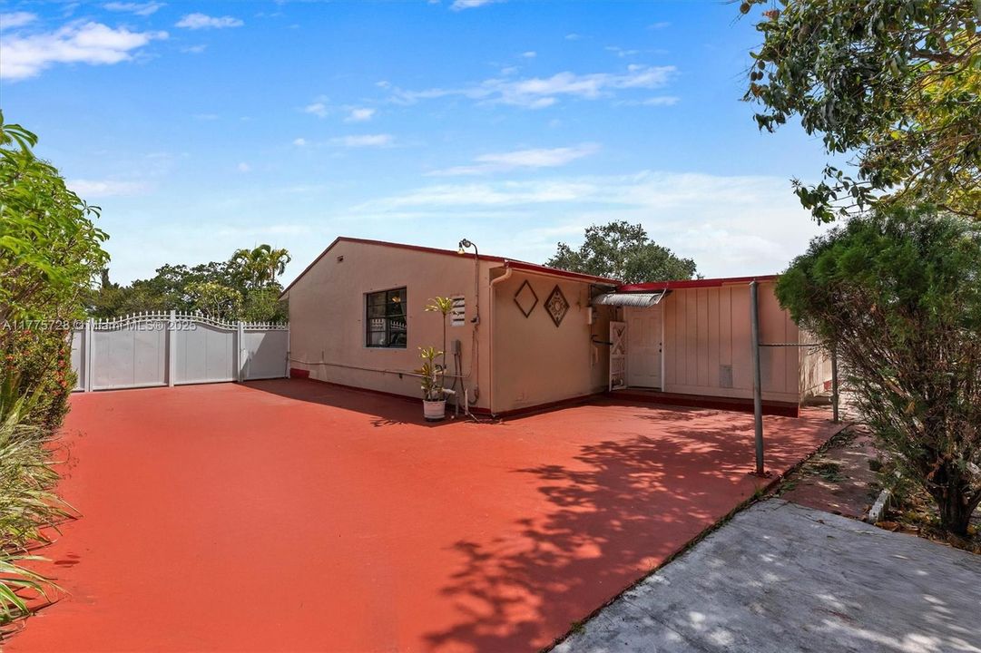 Vendido Recientemente: $399,999 (3 camas, 1 baños, 1479 Pies cuadrados)