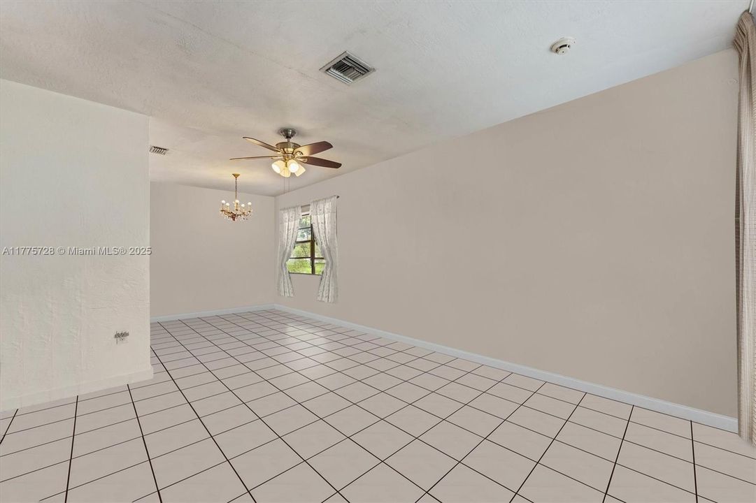 Vendido Recientemente: $399,999 (3 camas, 1 baños, 1479 Pies cuadrados)