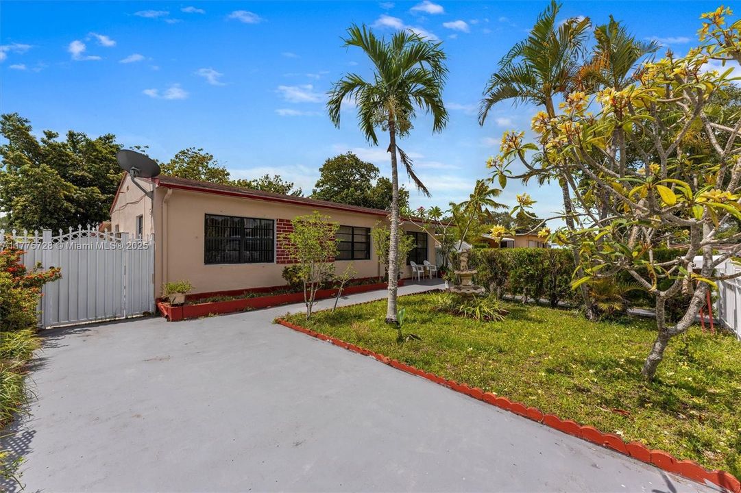 Vendido Recientemente: $399,999 (3 camas, 1 baños, 1479 Pies cuadrados)