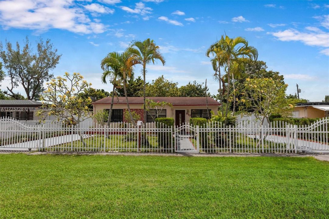 Vendido Recientemente: $399,999 (3 camas, 1 baños, 1479 Pies cuadrados)