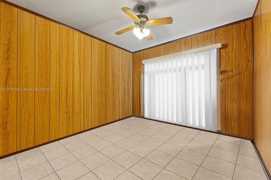 Vendido Recientemente: $399,999 (3 camas, 1 baños, 1479 Pies cuadrados)