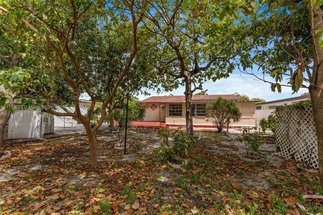 Vendido Recientemente: $399,999 (3 camas, 1 baños, 1479 Pies cuadrados)