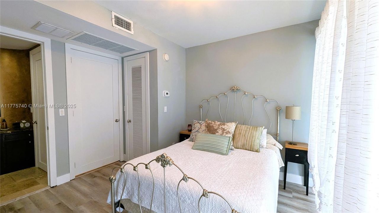 Недавно продано: $1,999,000 (3 спален, 3 ванн, 1969 Квадратных фут)