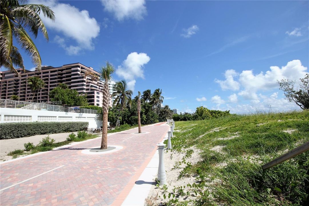 Недавно продано: $1,999,000 (3 спален, 3 ванн, 1969 Квадратных фут)