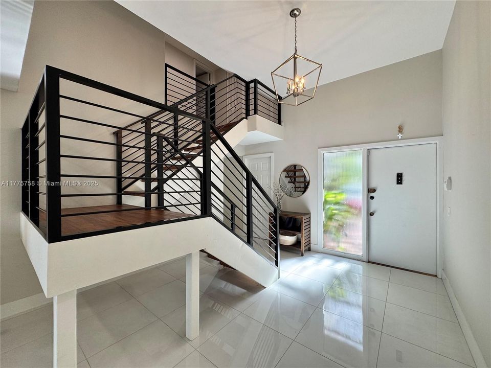 Недавно арендовано: $3,500 (3 спален, 3 ванн, 1686 Квадратных фут)