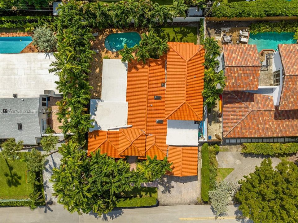 For Sale: $3,625,000 (5 beds, 4 baths, 3297 Square Feet)