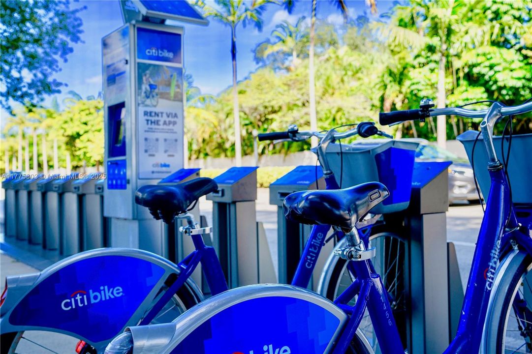 En Venta: $700,000 (1 camas, 1 baños, 773 Pies cuadrados)