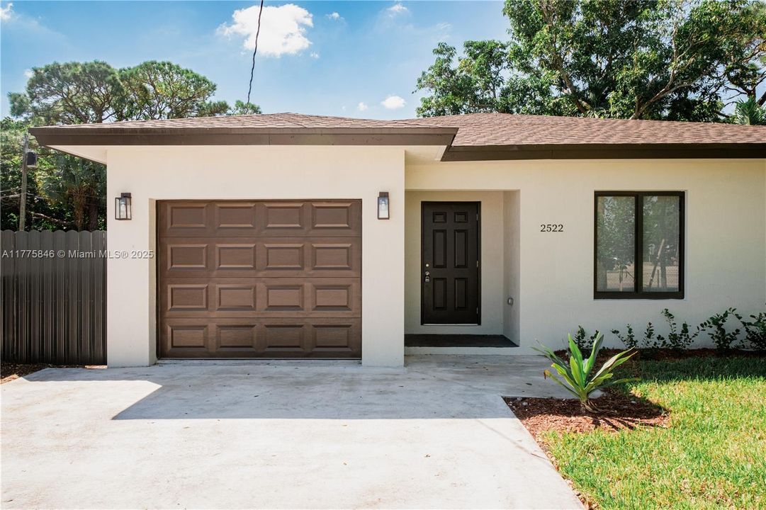 Recientemente alquilado: $3,100 (3 camas, 2 baños, 1608 Pies cuadrados)