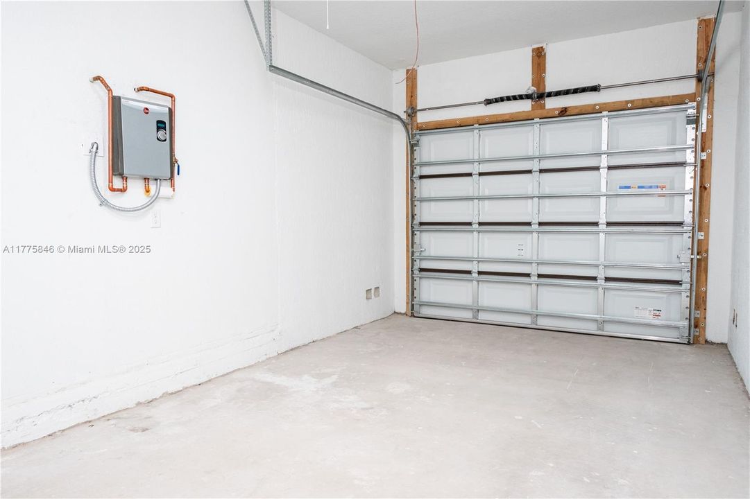 Recientemente alquilado: $3,100 (3 camas, 2 baños, 1608 Pies cuadrados)