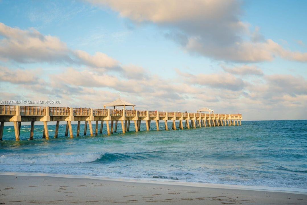 Juno Beach Pier