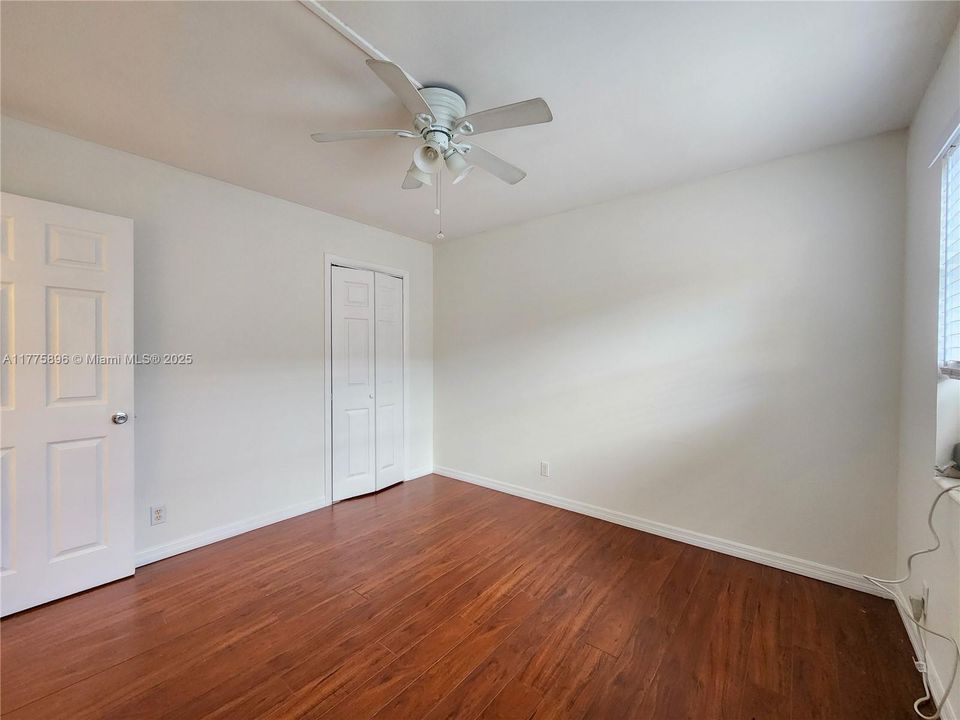 Recently Rented: $1,775 (2 beds, 1 baths, 800 Square Feet)