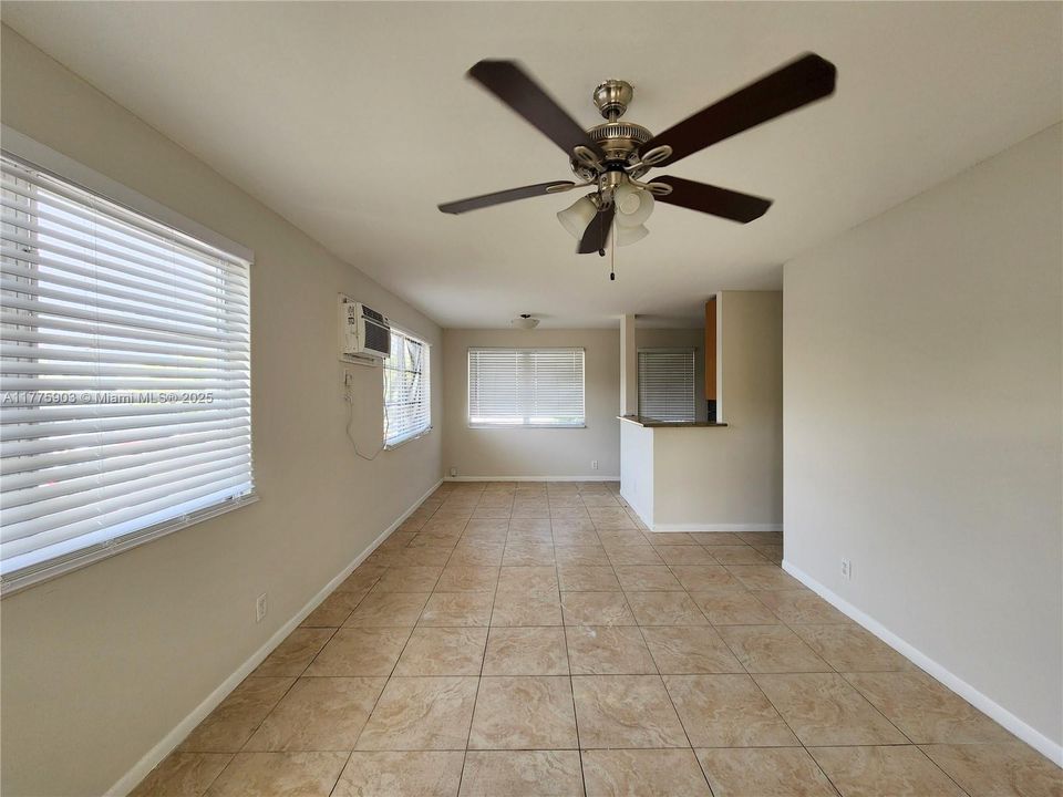 Recently Rented: $1,850 (2 beds, 1 baths, 800 Square Feet)