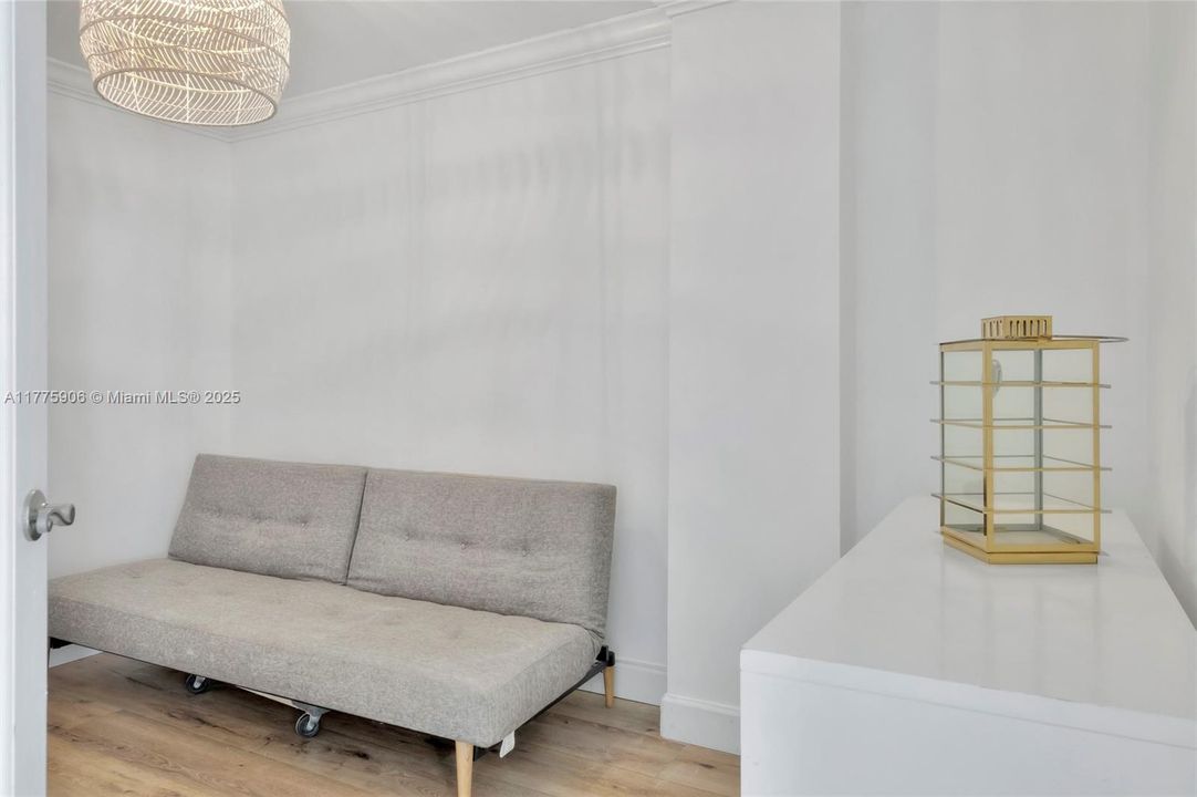 最近租的: $4,500 (2 贝兹, 2 浴室, 1121 平方英尺)