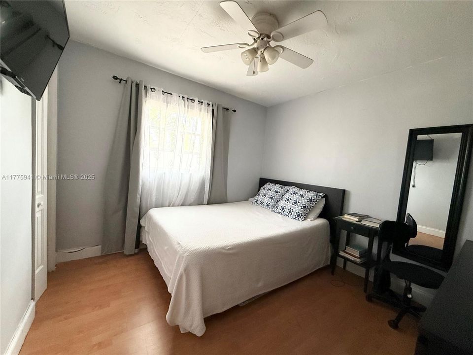 Vendido Recientemente: $515,000 (4 camas, 2 baños, 1225 Pies cuadrados)