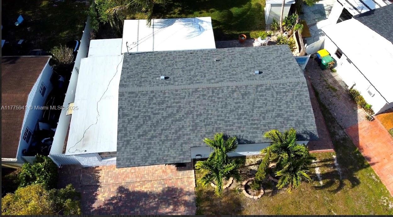 Vendido Recientemente: $515,000 (4 camas, 2 baños, 1225 Pies cuadrados)