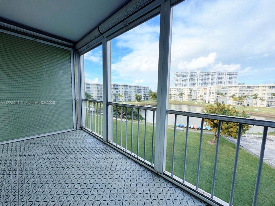 待售: $145,000 (1 贝兹, 1 浴室, 768 平方英尺)