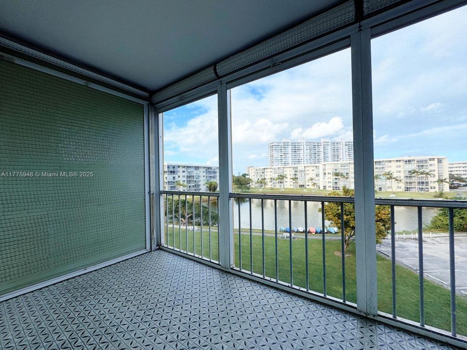 待售: $145,000 (1 贝兹, 1 浴室, 768 平方英尺)