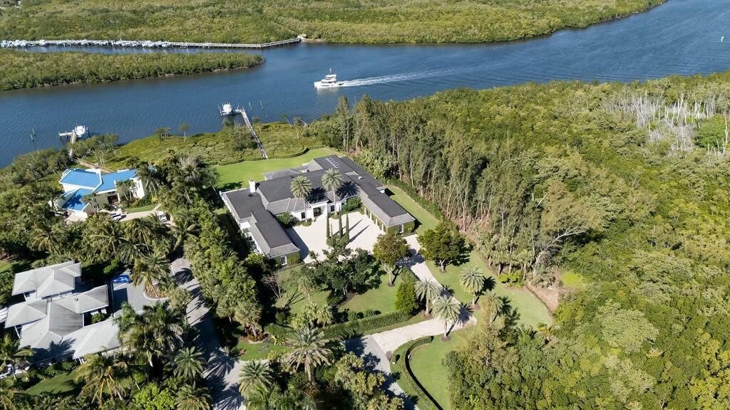 100 Harbor Way