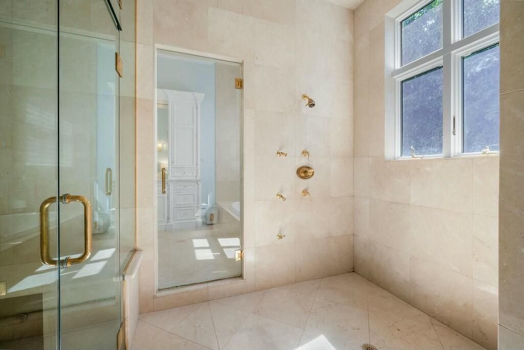 Primary Shower