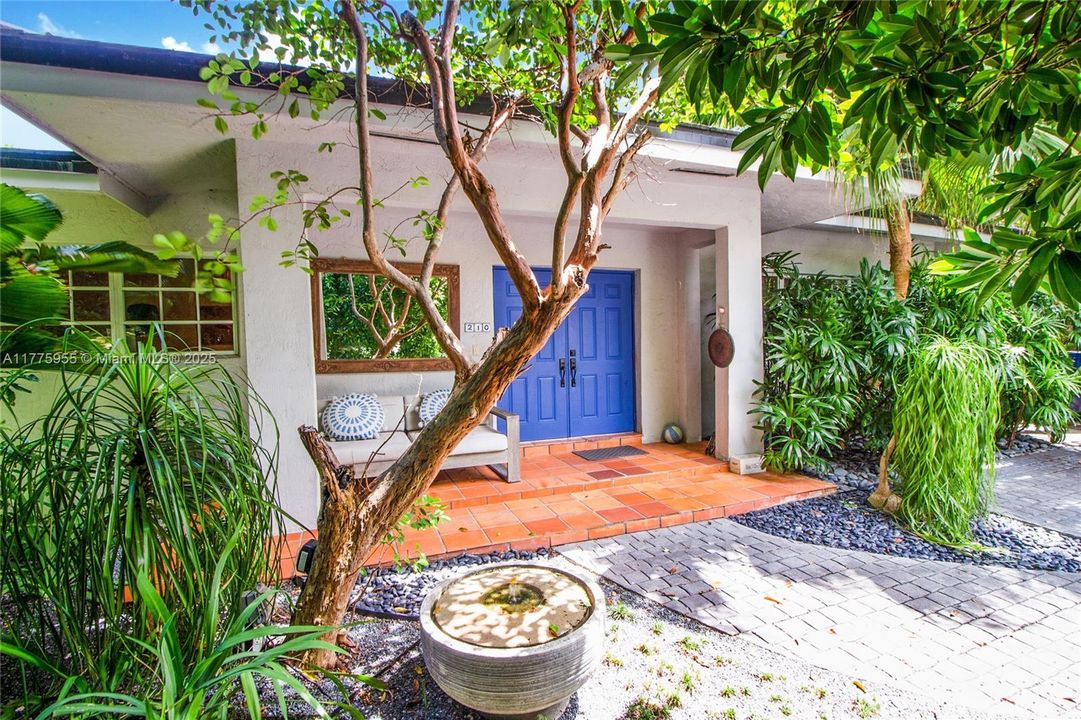 Recently Rented: $9,500 (4 beds, 2 baths, 2087 Square Feet)