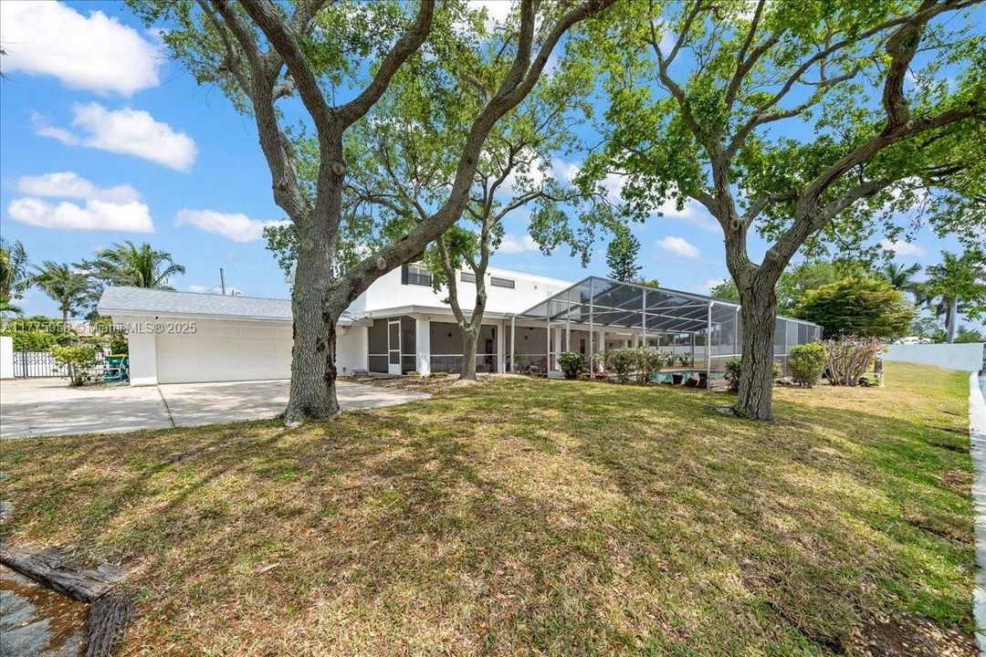 待售: $1,900,000 (6 贝兹, 4 浴室, 0 平方英尺)