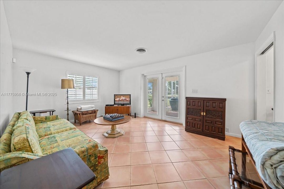 待售: $1,900,000 (6 贝兹, 4 浴室, 0 平方英尺)