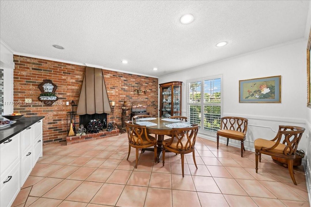 待售: $1,900,000 (6 贝兹, 4 浴室, 0 平方英尺)