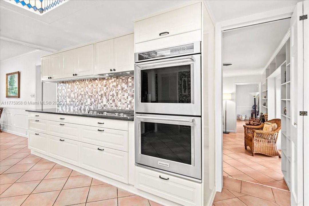 待售: $1,900,000 (6 贝兹, 4 浴室, 0 平方英尺)