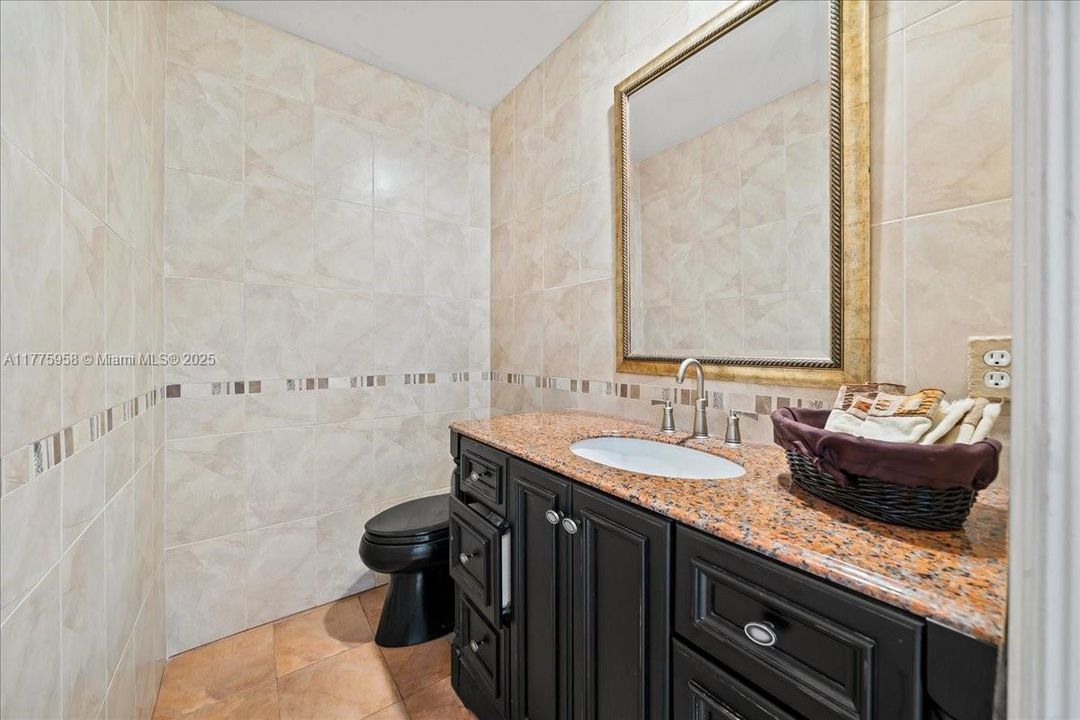 待售: $1,900,000 (6 贝兹, 4 浴室, 0 平方英尺)