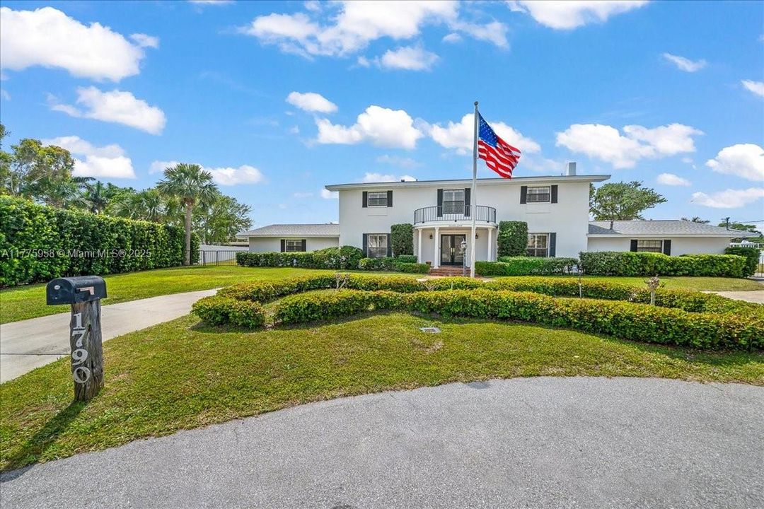 待售: $1,900,000 (6 贝兹, 4 浴室, 0 平方英尺)