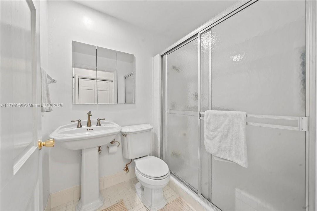 待售: $1,900,000 (6 贝兹, 4 浴室, 0 平方英尺)