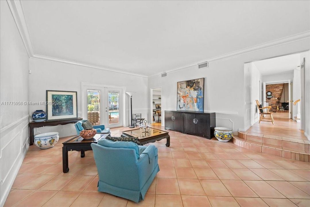 待售: $1,900,000 (6 贝兹, 4 浴室, 0 平方英尺)