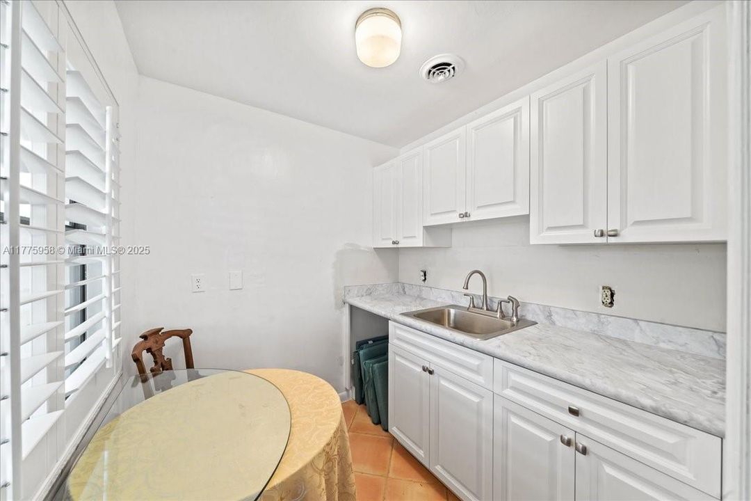 待售: $1,900,000 (6 贝兹, 4 浴室, 0 平方英尺)