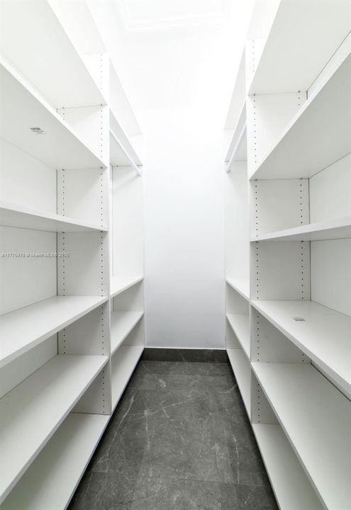 En Venta: $799,900 (6 camas, 4 baños, 2160 Pies cuadrados)