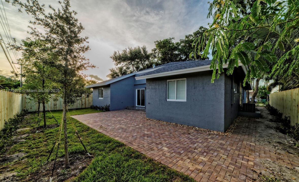 En Venta: $799,900 (6 camas, 4 baños, 2160 Pies cuadrados)